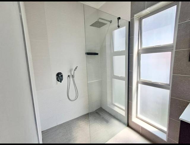 3 BEDROOM TOWNHOUSE FOR SALE IN PALM LAKES ESTATE